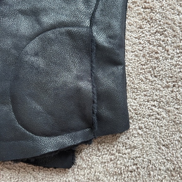 FC Jeans Black Faux Leather Faux Fur Vest Size 4 - Picture 7 of 8